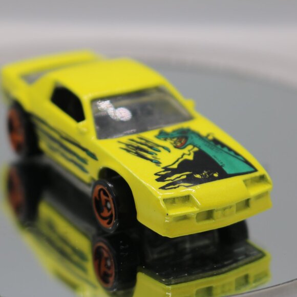Hot Wheels 1983 Camaro diecast great condition - Picture 2 of 5